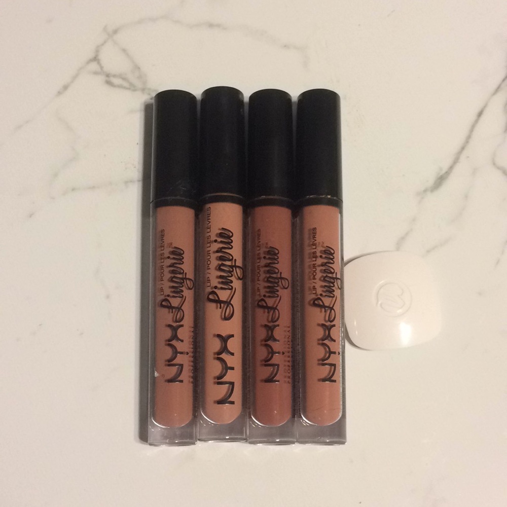 NYX LIP LINGERIE BUNDLE
